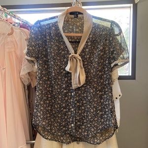 ‘forever 21’ sheer polyester blouse⚔️💞🤍x.
